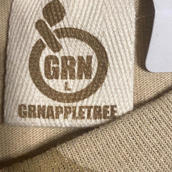 Vintage GRNAPPLETREE Men's Khaki T-shirt Size Large - Picture 2 of 4